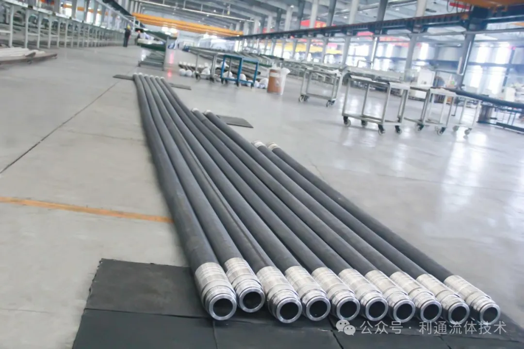 How to maintain the excellent performance of strong acid resistant hoses in extremely acidic environ