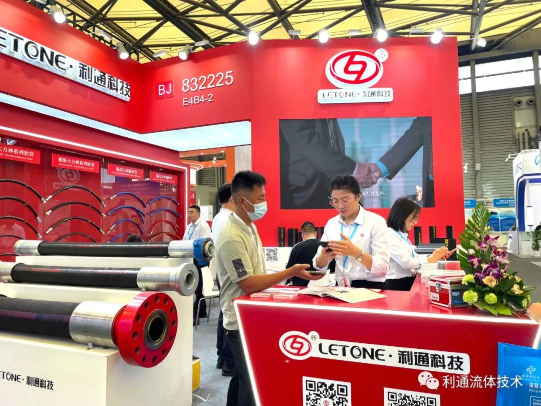 Innovation in the food industry: How strong acid hoses optimize acid material transportation